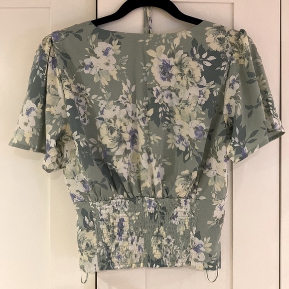 Green Floral Blouse - Picture 2 of 2